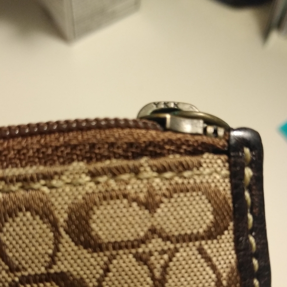 Authentic Coach CC Brown Wallet Change Purse - Picture 5 of 9